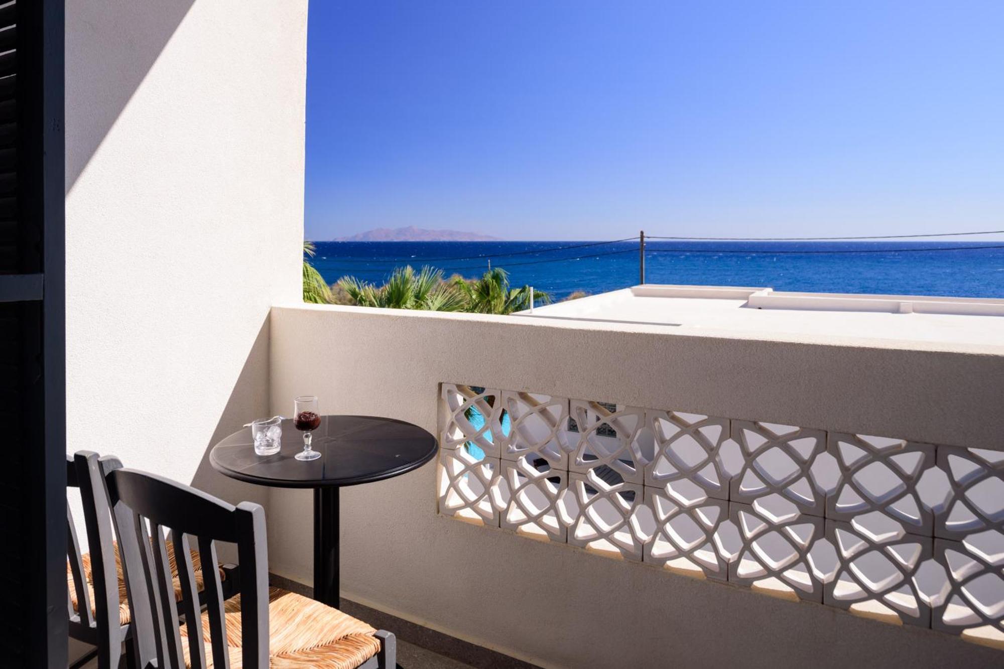 Afroditi Venus Beach Resort Kamári Exteriér fotografie